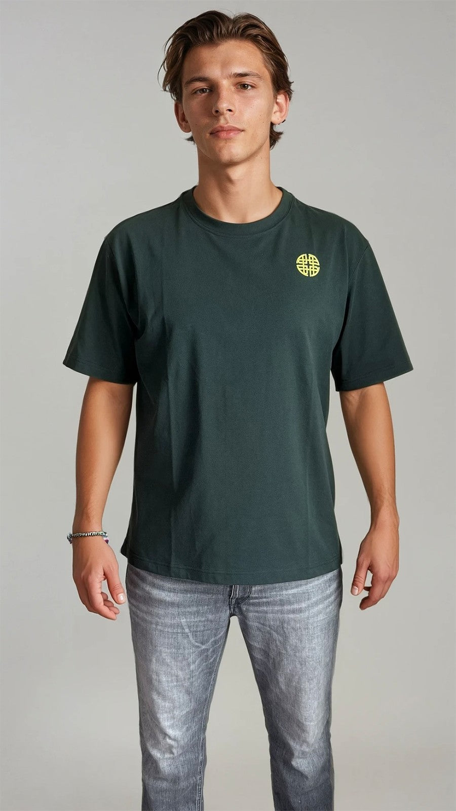 PIXEL BANANA TEE – PINE GREEN